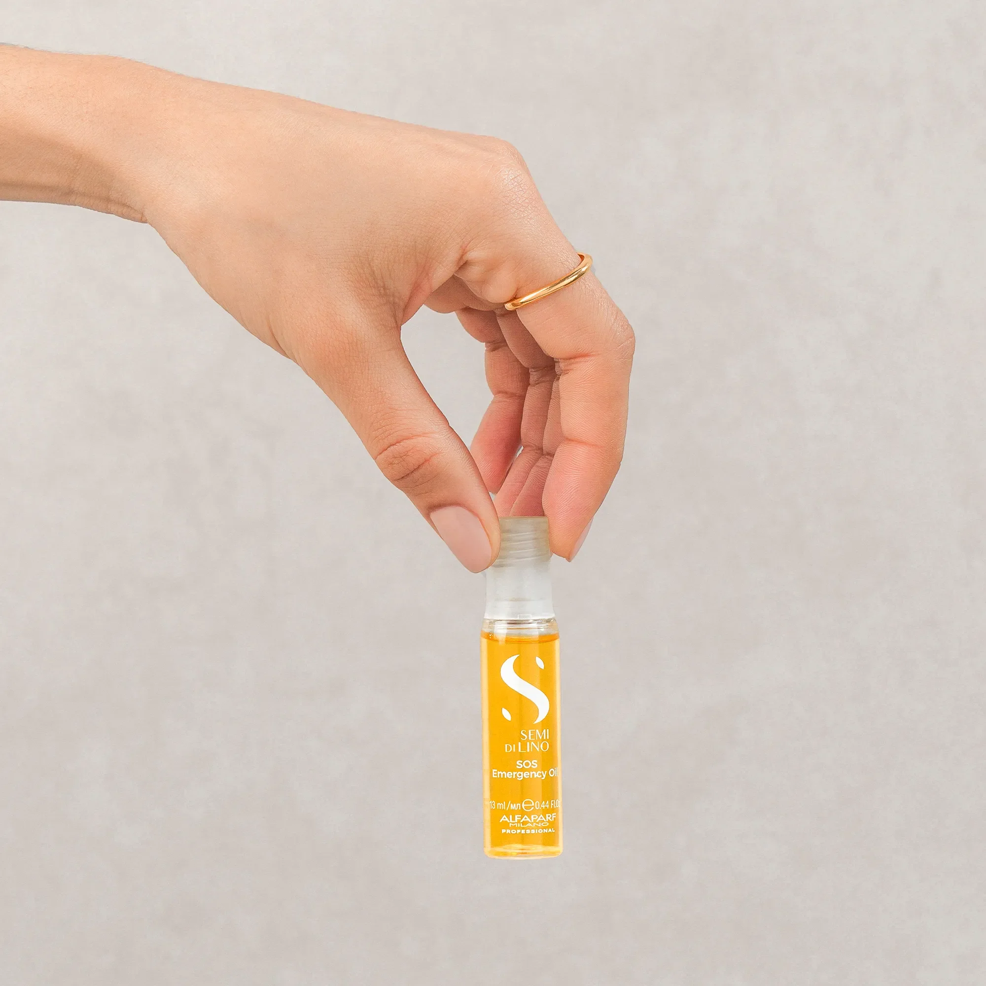 ALFAPARF MILANO SEMI DI LINO RECONSTRUCTION SOS EMERGENCY OIL 6 X 13ML - Image 2